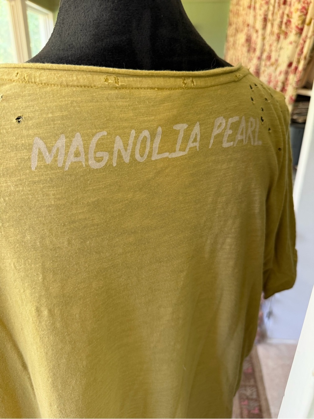 Magnolia Pearl love tee yellow - Picture 3 of 5